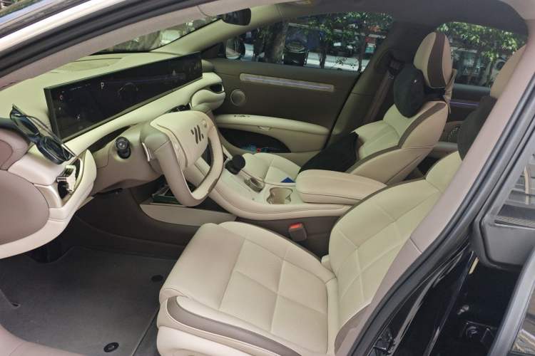 Used IM L6 2025 Max+ Left Front Seat