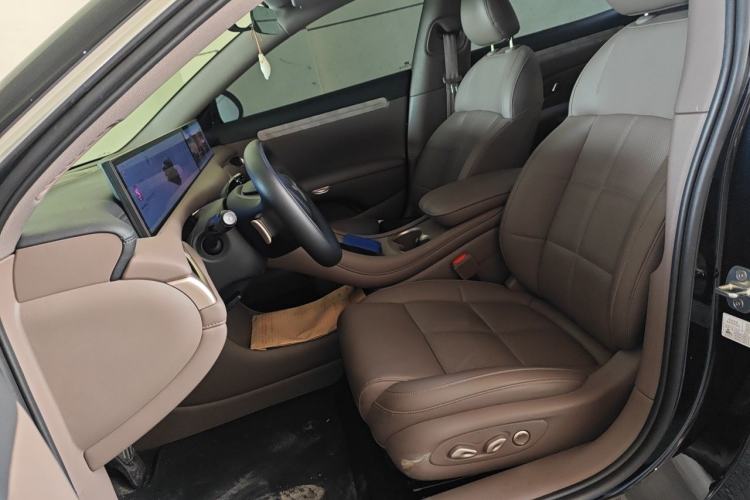 Used IM L6 2025 Ultra Model Left Front Seat