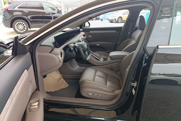 Used IM L6 2025 Ultra Model Left Front Seat