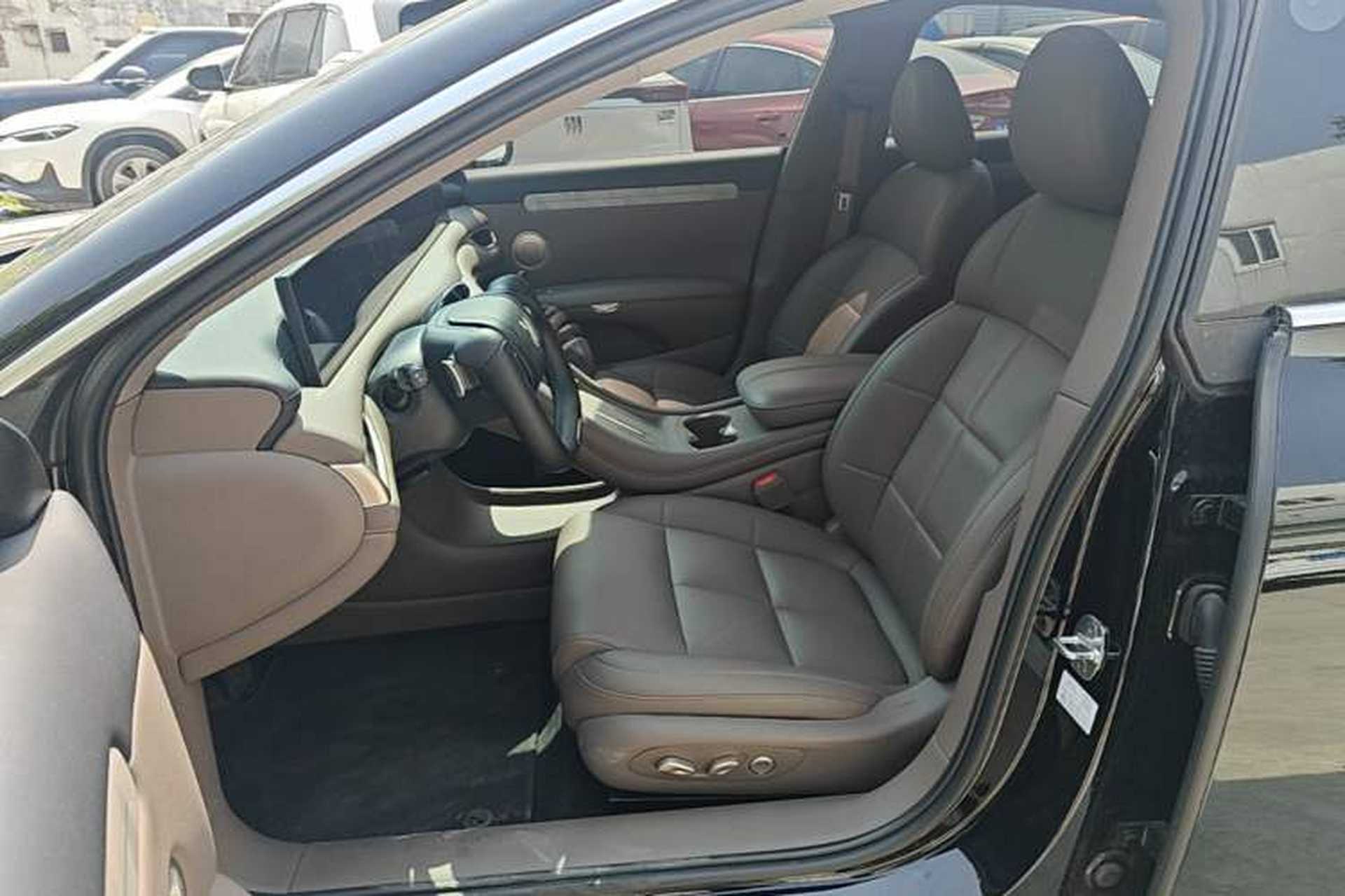 Used IM L6 2025 Ultra Model Left Front Seat