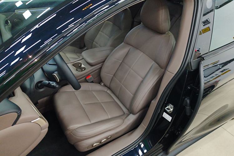 Used IM L6 2025 Ultra Model Left Front Seat