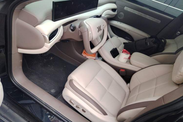 Used IM L6 2025 Max Left Front Seat