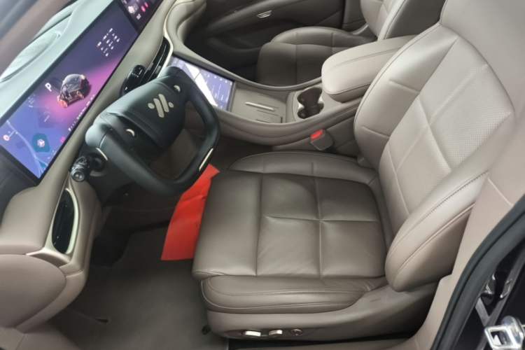 Used IM L6 2025 Ultra Model Left Front Seat