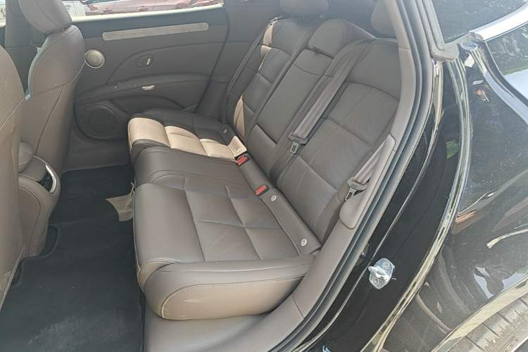 Used IM L6 2025 Ultra Model Left Rear Seat