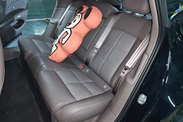Used IM L6 2025 Max Left Rear Seat