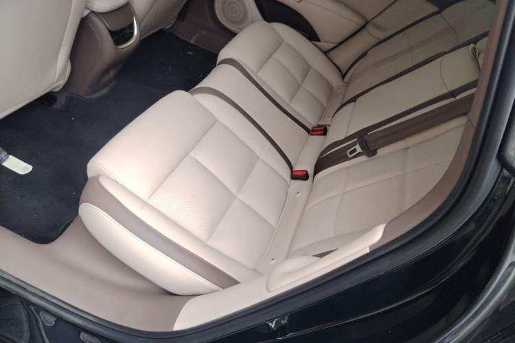 Used IM L6 2025 Max Left Rear Seat