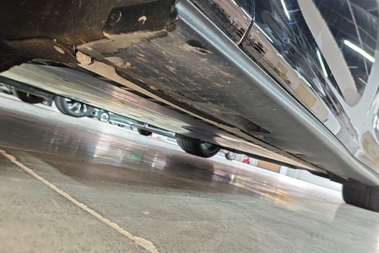 Used IM L6 2025 Ultra Model Left Side Sill