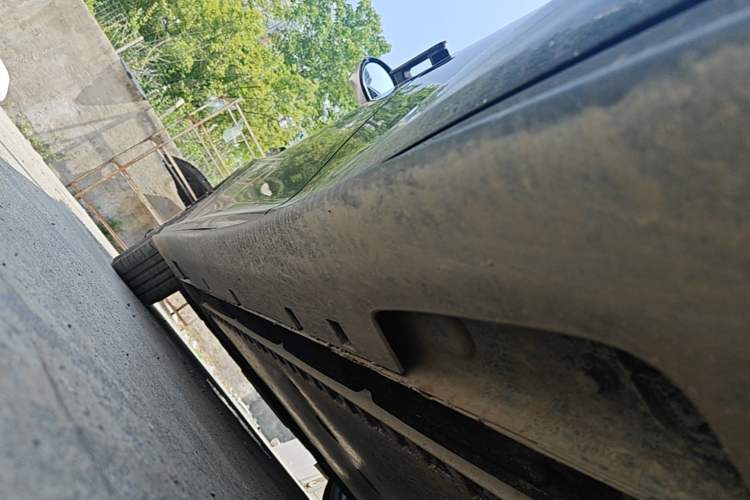 Used IM L6 2025 Ultra Model Left Side Sill