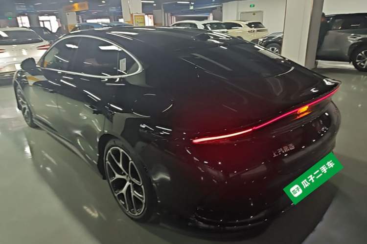 Used IM L6 2025 Max+ Rear Left 45 Deg