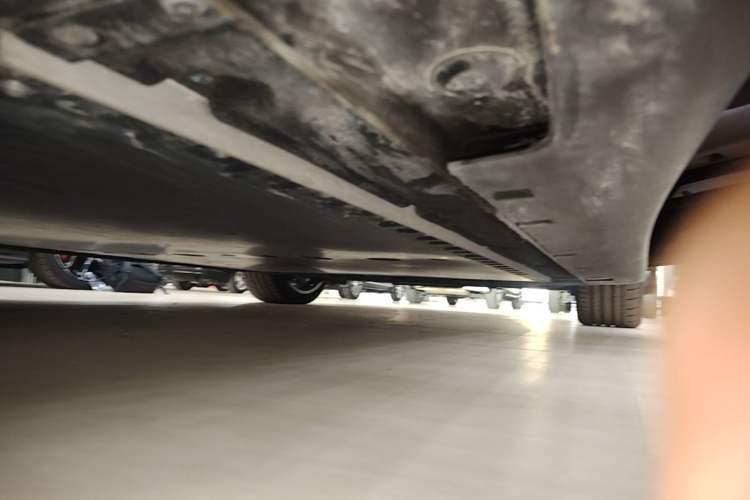 Used IM L6 2025 Ultra Model Right Side Sill
