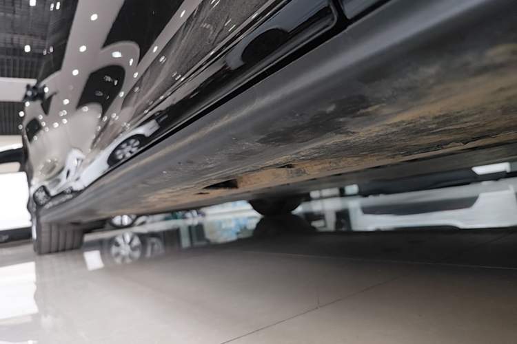 Used IM L6 2025 Max Right Side Sill