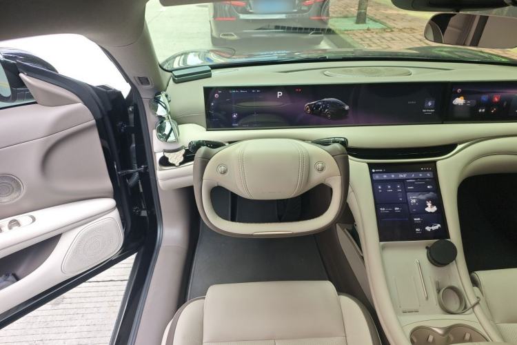 Used IM L6 2025 Max+ Steering Wheel