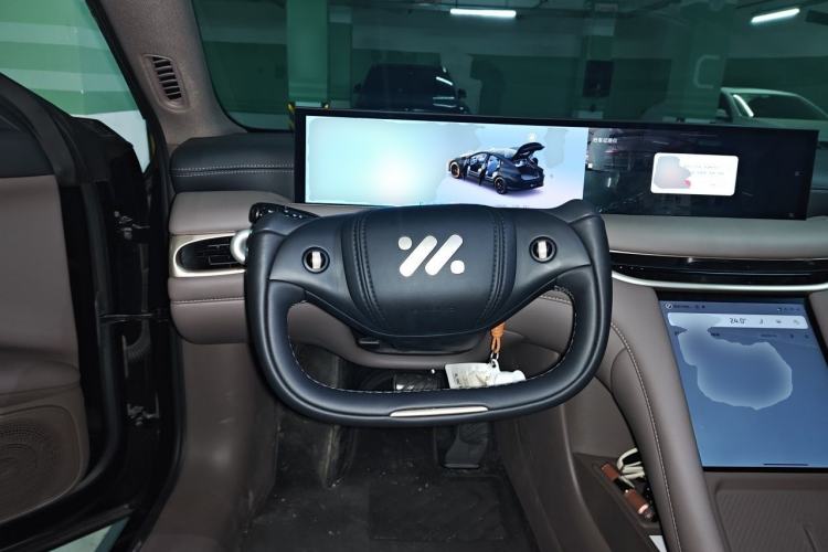 Used IM L6 2025 Max Steering Wheel