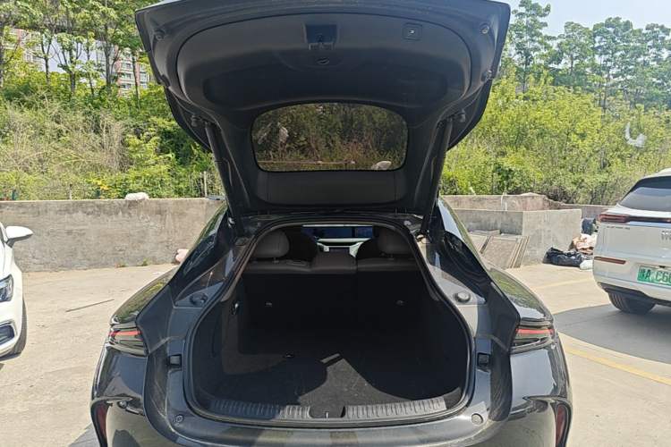 Used IM L6 2025 Ultra Model Trunk