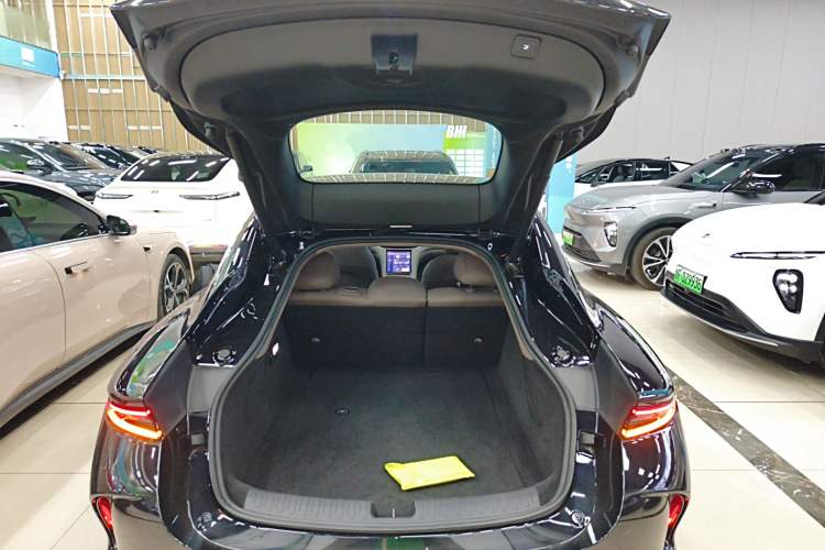 Used IM L6 2025 Ultra Model Trunk