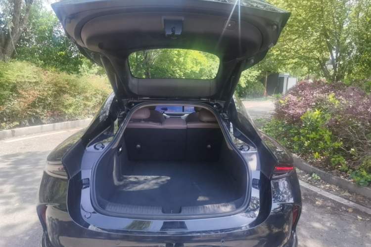 Used IM L6 2025 Ultra Model Trunk