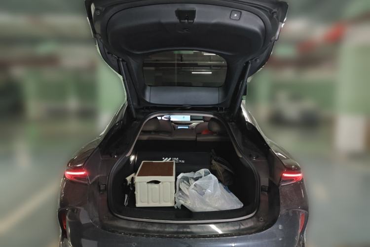 Used IM L6 2025 Max Trunk