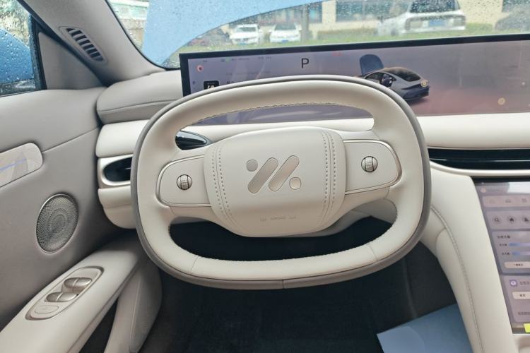 Used IM L6 2025 Max Steering Wheel