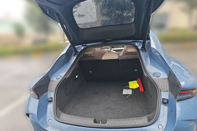 Used IM L6 2025 Max Trunk