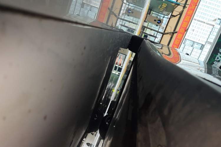 Used IM L6 2025 Ultra Model Left Side Sill
