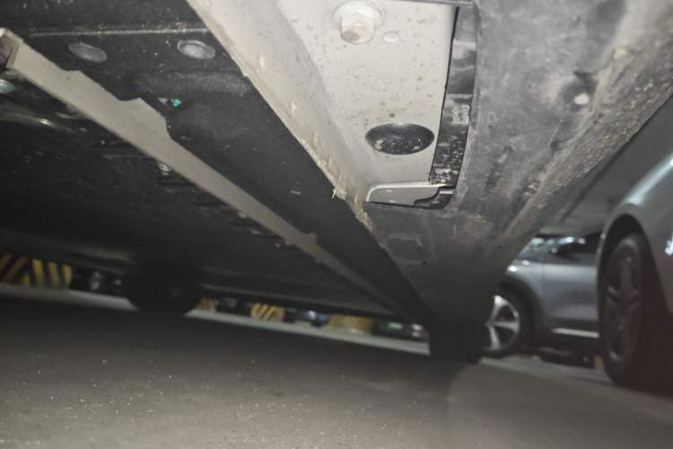 Used IM L6 2025 Max Chassis Rear Right