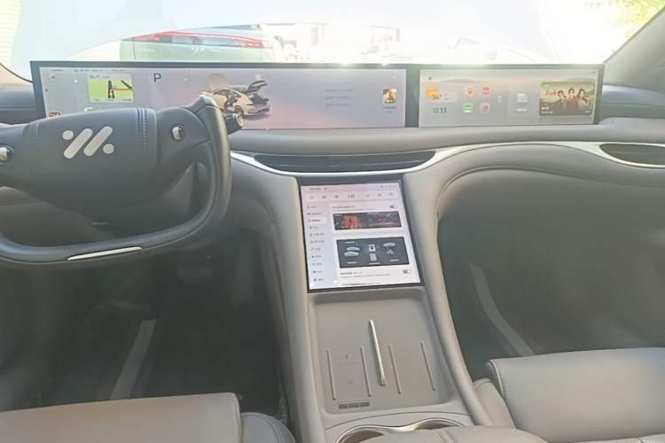 Used IM L6 2025 Ultra Model Audio And AC Panel