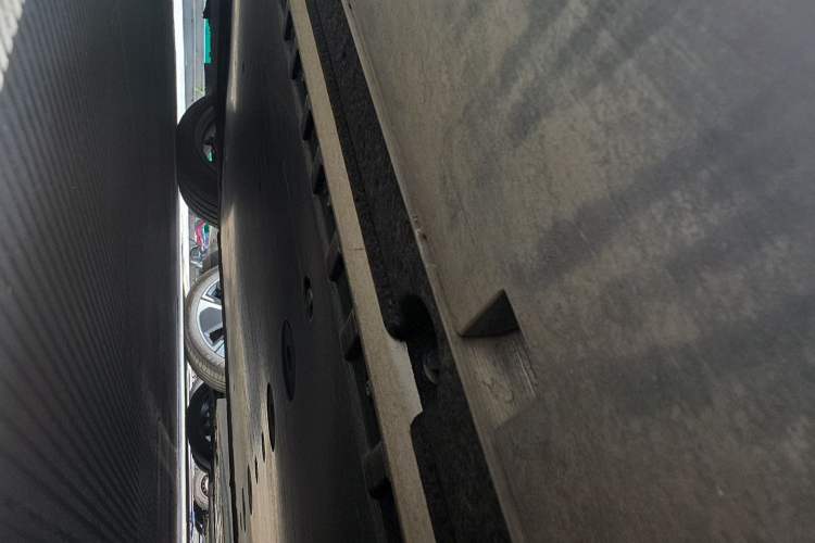 Used IM L6 2025 Max Chassis Front Left