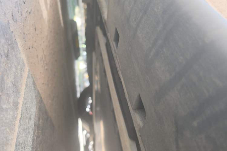 Used IM L6 2025 Max Chassis Rear Right