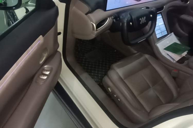 Used IM L6 2025 Ultra Model Driver Seat
