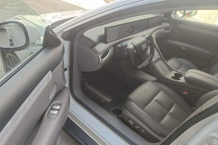 Used IM L6 2025 Ultra Model Driver Seat