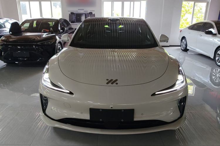 Used IM L6 2025 Ultra Model Front