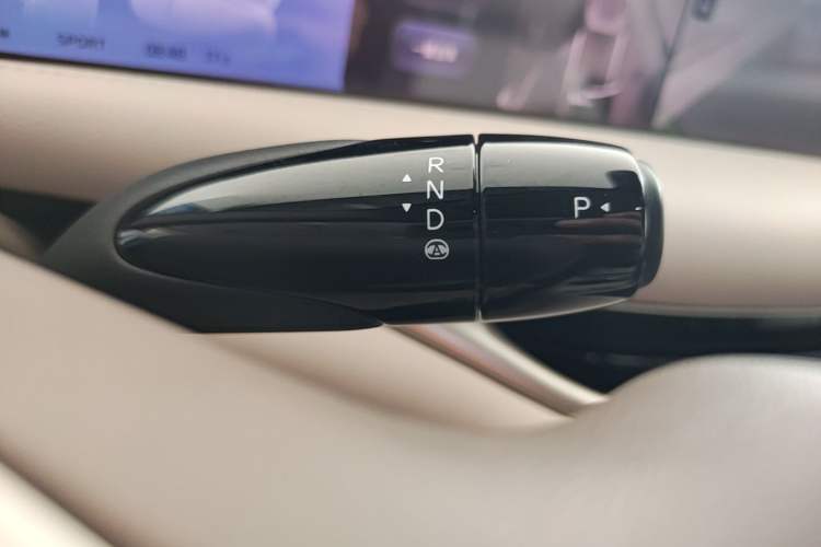 Used IM L6 2025 Pro Max model Gear Lever