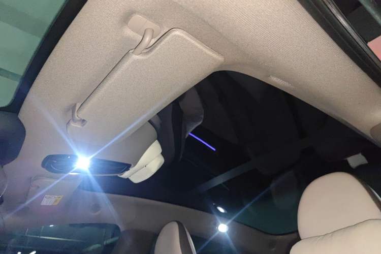 Used IM L6 2025 Max Headliner