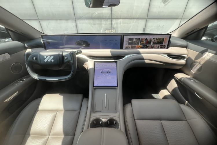 Used IM L6 2025 Ultra Model Interior 4