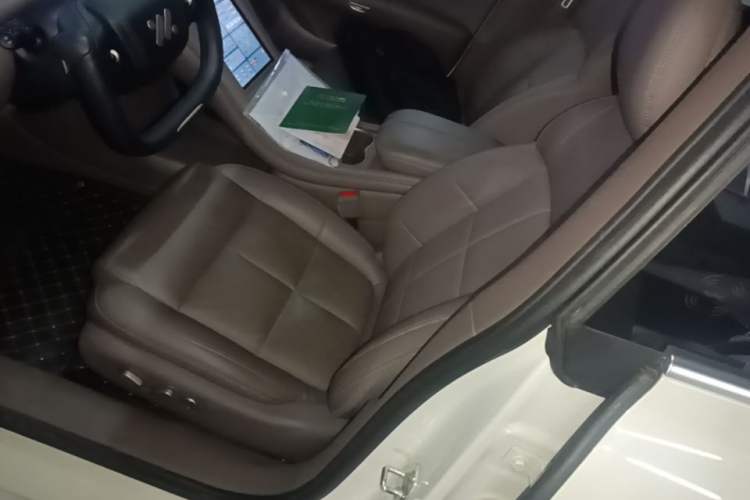 Used IM L6 2025 Ultra Model Left Front Seat
