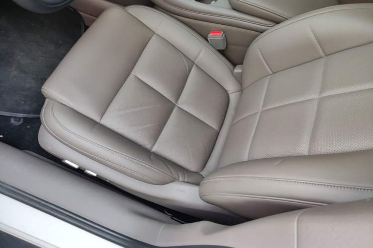 Used IM L6 2025 Ultra Model Left Front Seat