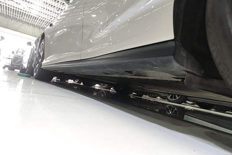 Used IM L6 2025 Ultra Model Left Side Sill