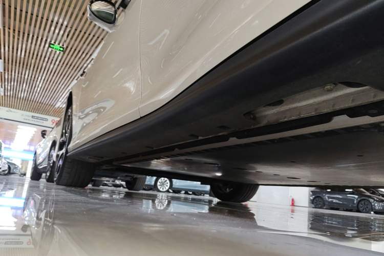 Used IM L6 2025 Ultra Model Left Side Sill