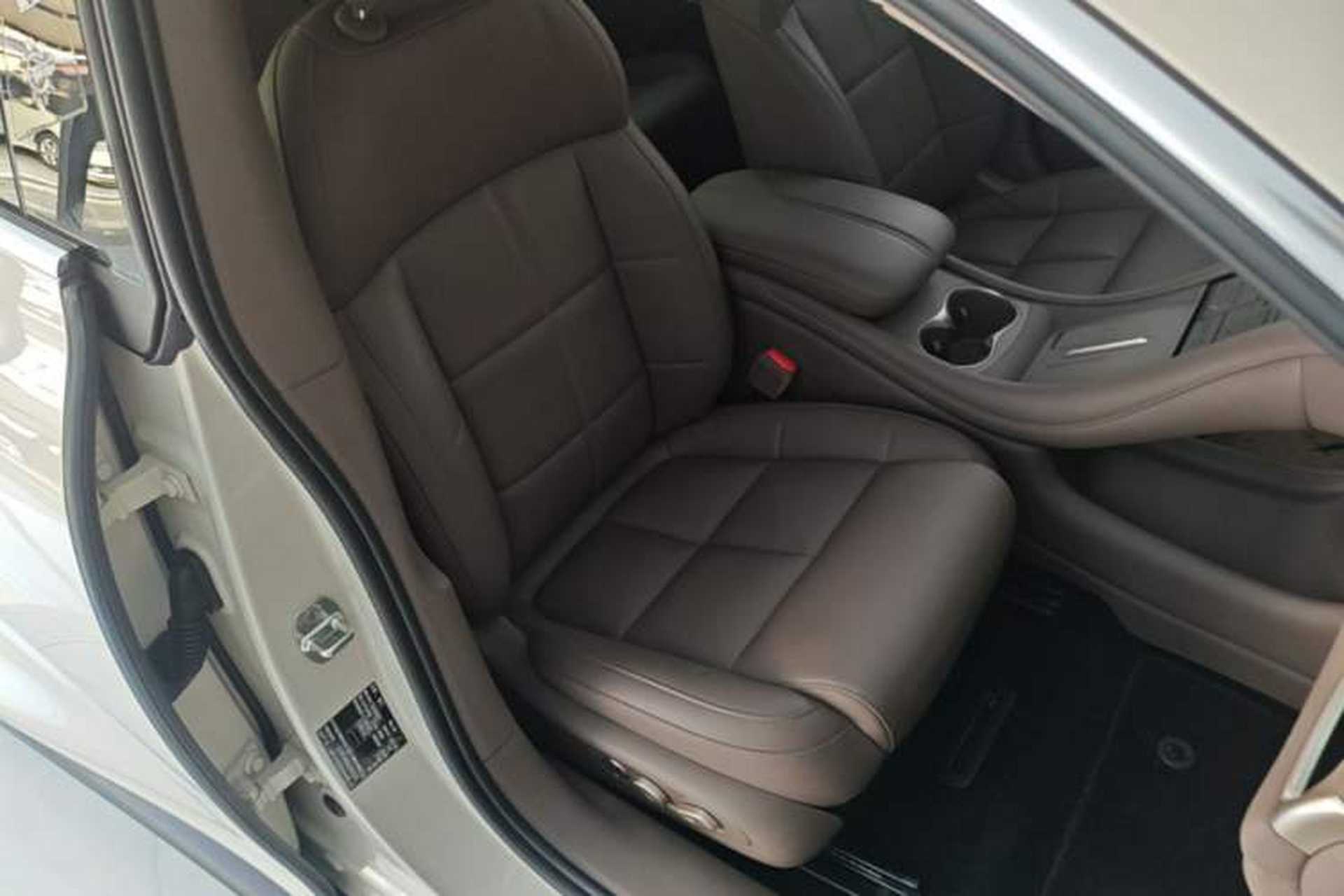 Used IM L6 2025 Ultra Model Right Front Seat