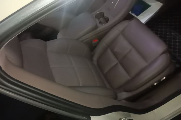 Used IM L6 2025 Ultra Model Right Front Seat