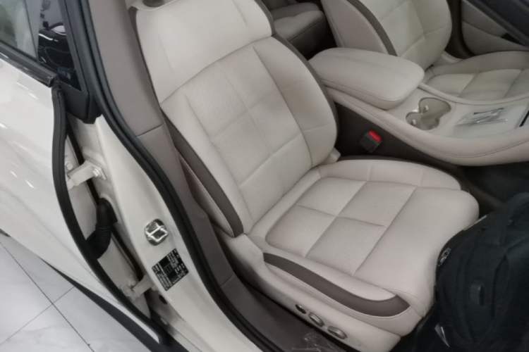 Used IM L6 2025 Pro Max model Right Front Seat