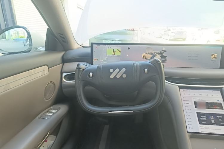 Used IM L6 2025 Ultra Model Steering Wheel