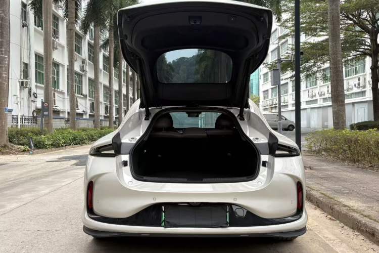 Used IM L6 2025 Ultra Model Trunk