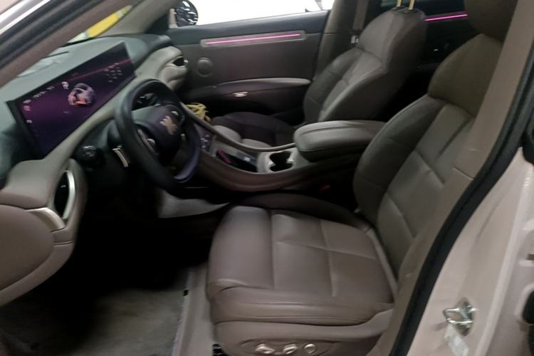 Used IM L6 2025 Max Left Front Seat
