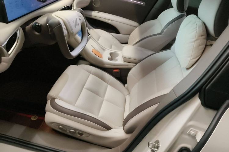 Used IM L6 2025 Max+ Left Front Seat