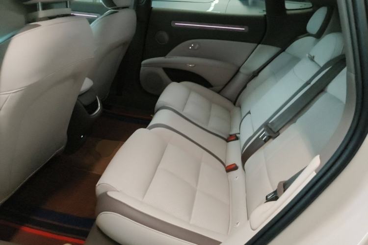 Used IM L6 2025 Max+ Left Rear Seat
