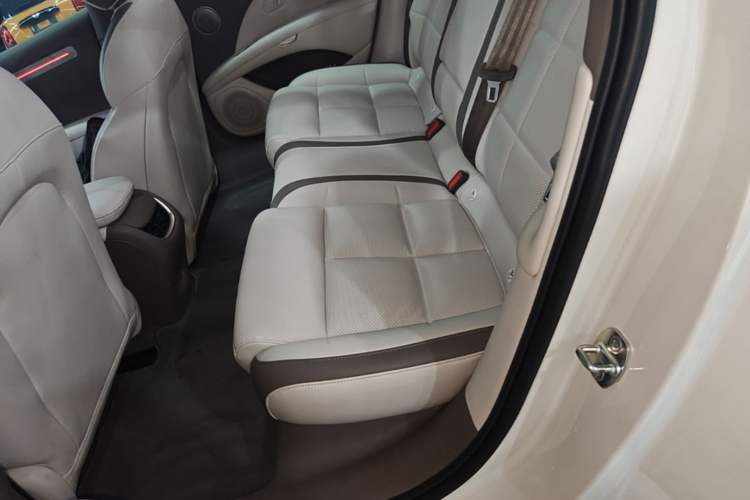Used IM L6 2025 Pro Max model Left Rear Seat