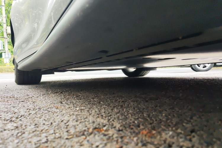 Used IM L6 2025 Max+ Chassis Rear Right