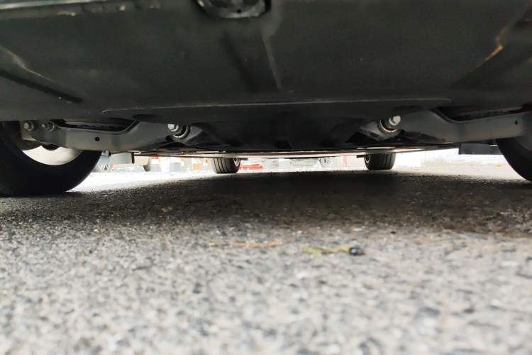Used IM L6 2025 Max+ Chassis Rear