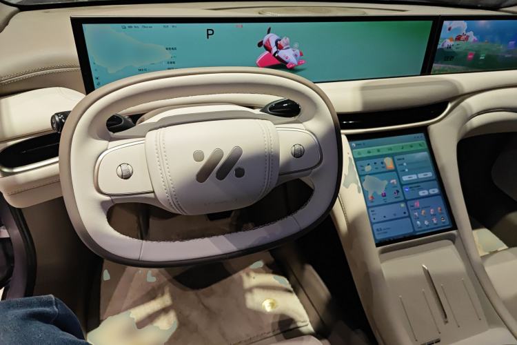 Used IM L6 2025 Ultra Model Interior 2